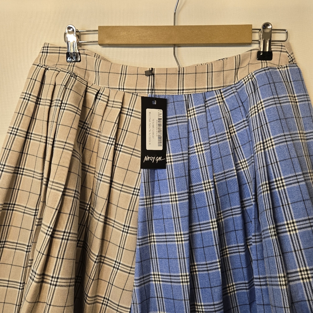 Nasty Gal Women's Size 10 NWT mixed check pleated mini skirt beige - Picture 7 of 10